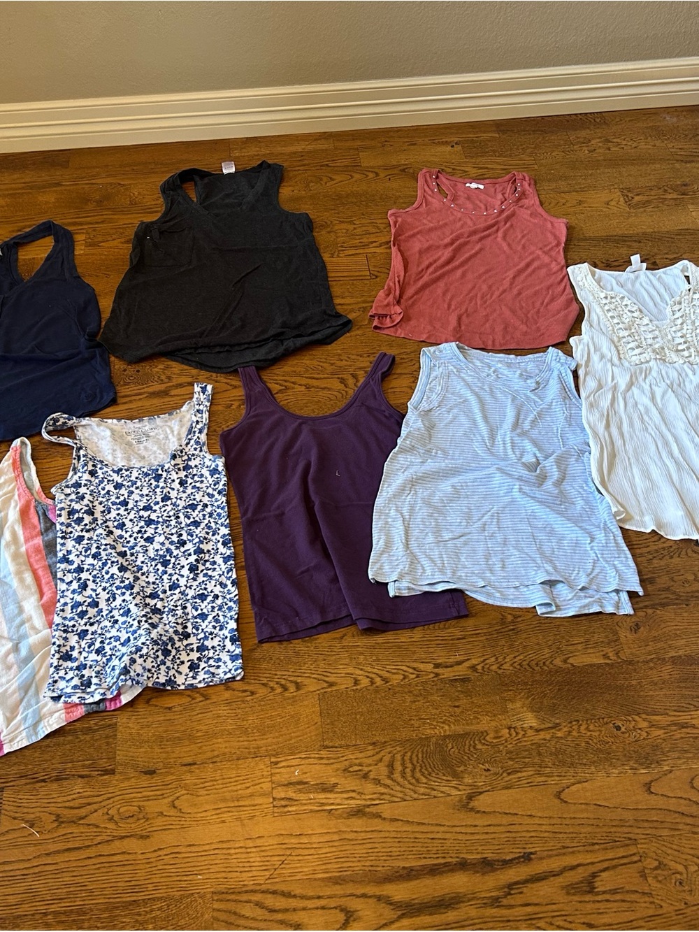 Women's Sleeveless Tank Top bundle S/M